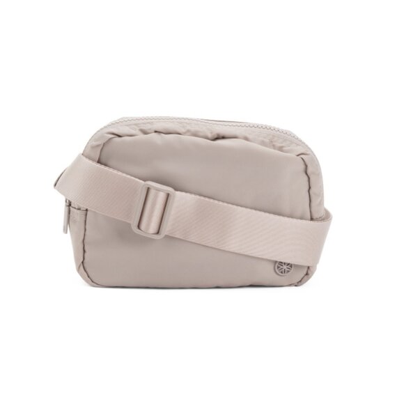 GAIAM castle Nylon Sidekick Waist Pack - Picture 1 of 1
